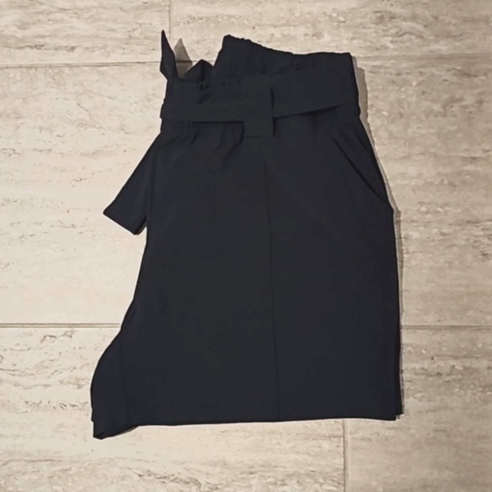 Athleta Destination Navy Blue High Waist Casual Shorts with Belt sz 14 - Picture 5 of 6